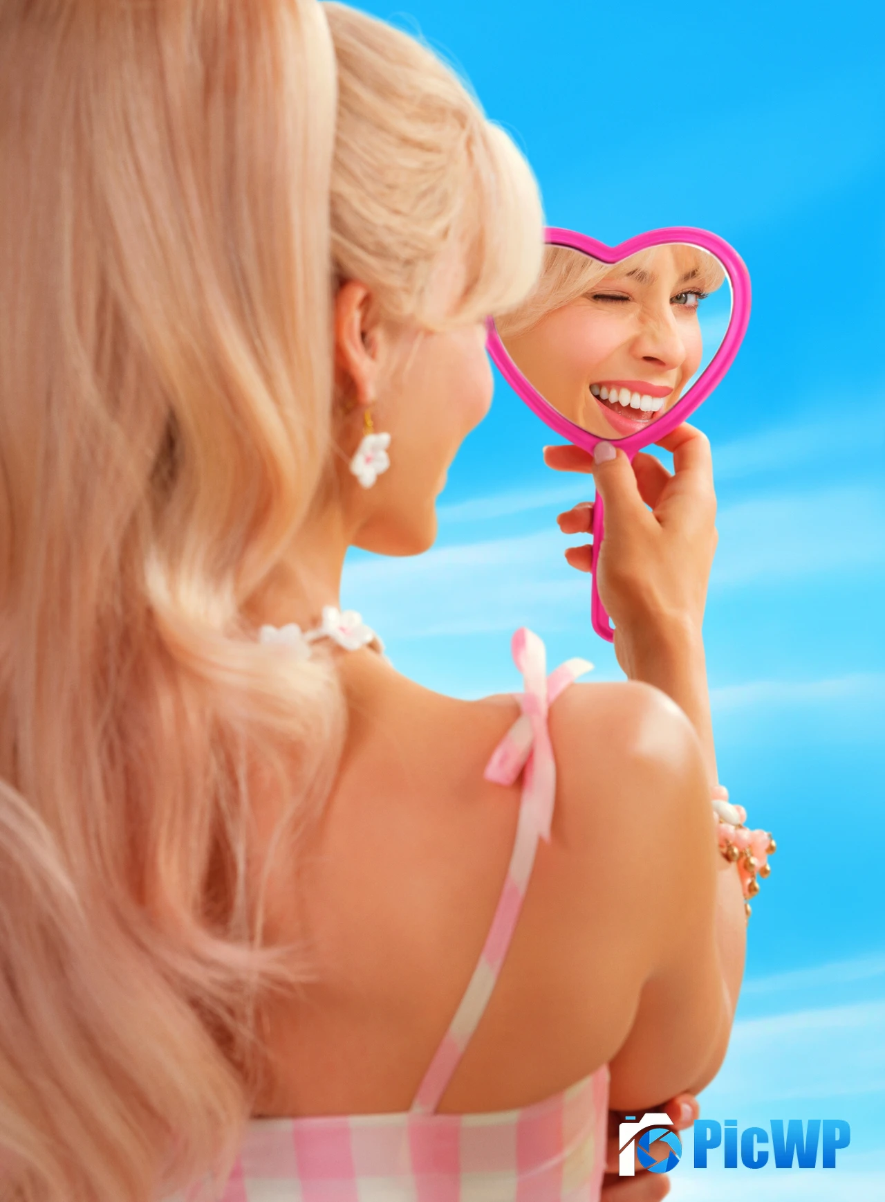 Margot Robbie as Barbie 4K iPhone 5K Mobile Wallpaper