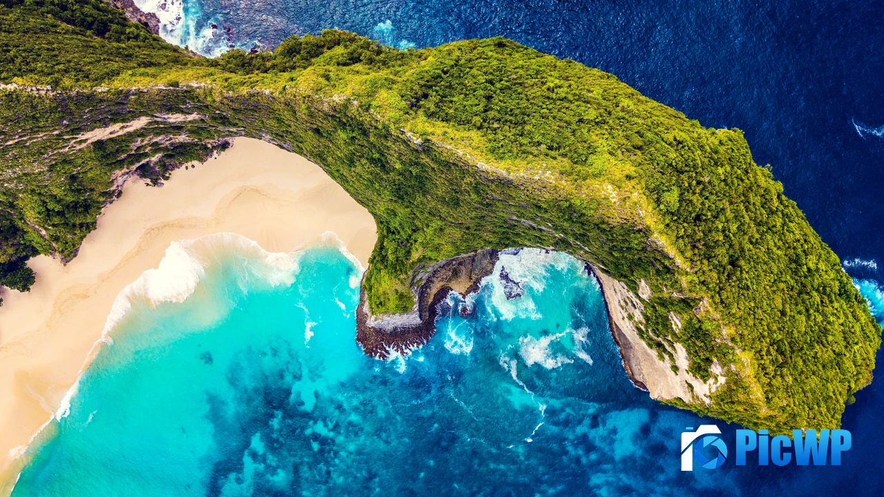 Kelingking Beach Aerial view 4K PC Wallpaper