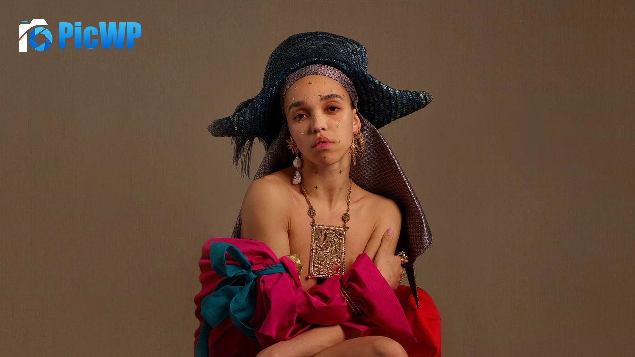 FKA twigs Portrait 4K PC Wallpaper