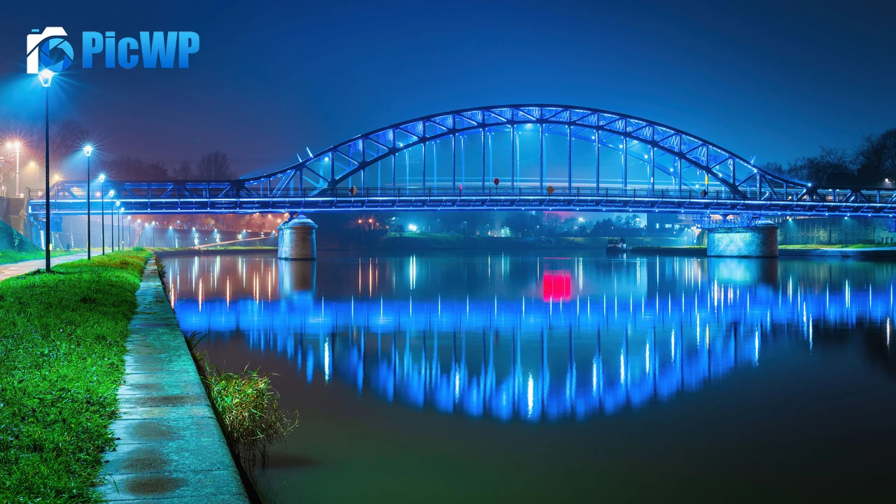 Józef Piłsudski bridge Kraków 4K PC Wallpaper