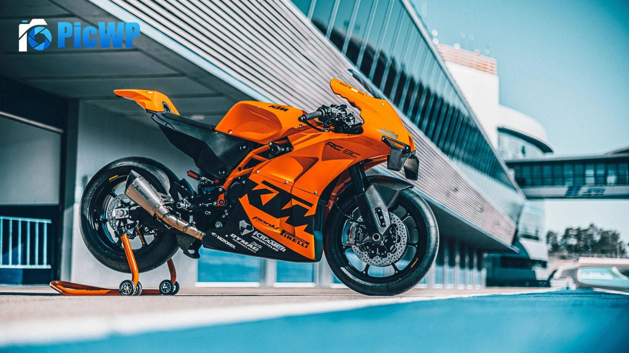 KTM RC 8C 4K PC Wallpaper