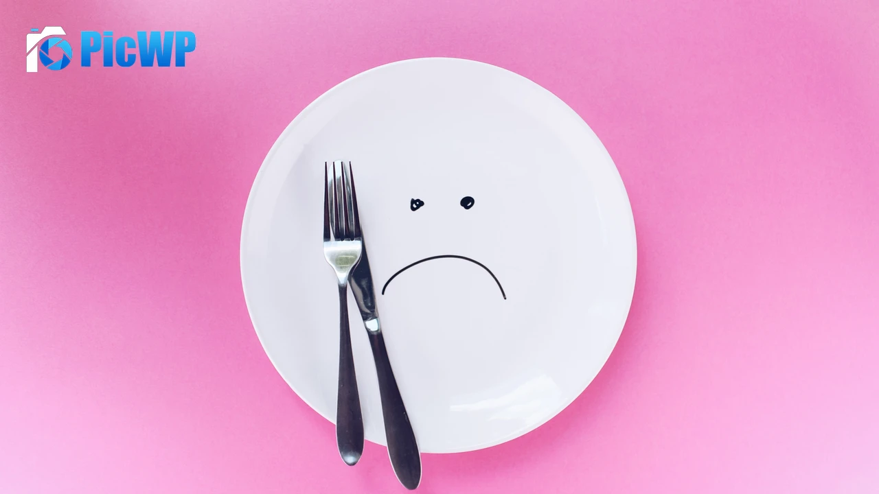 Empty Plate Sad 4K PC Wallpaper