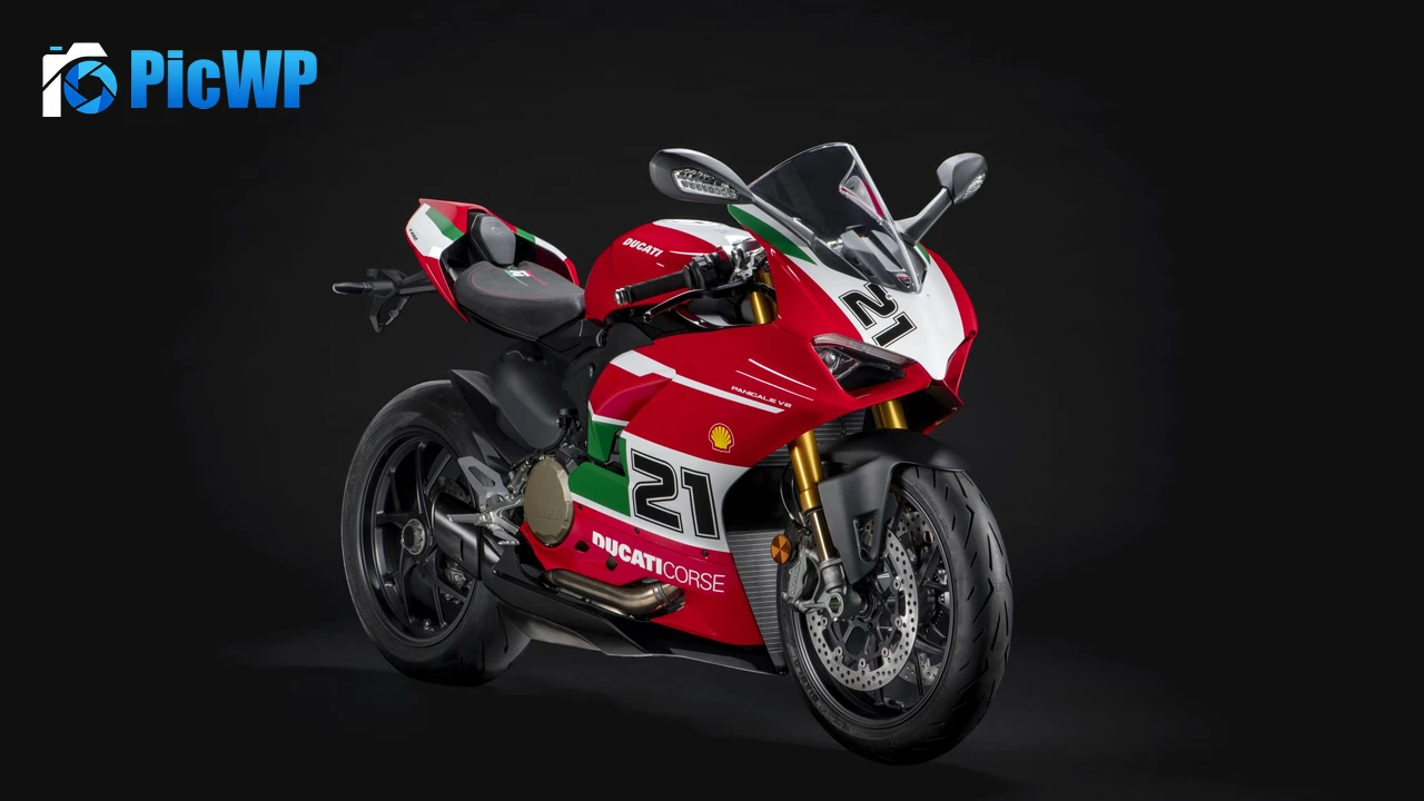 Ducati Panigale V2 Bayliss 4K PC Wallpaper