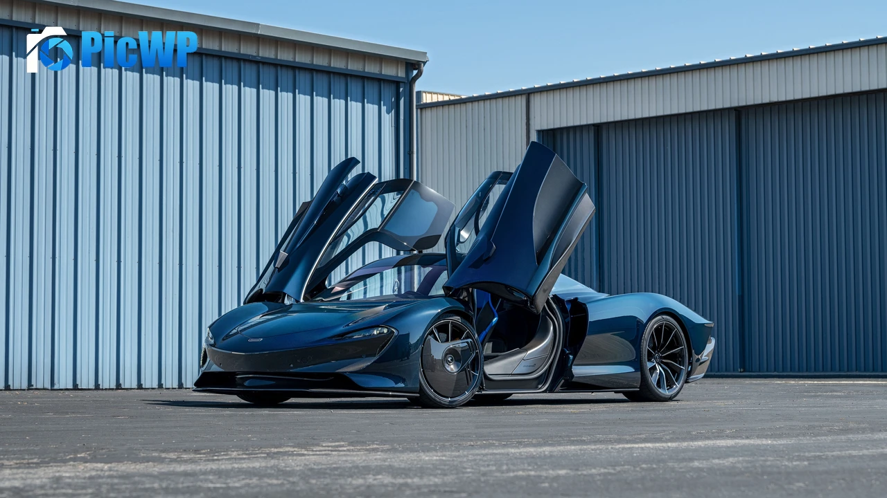 McLaren Speedtail Hybrid sports car 4K PC Wallpaper