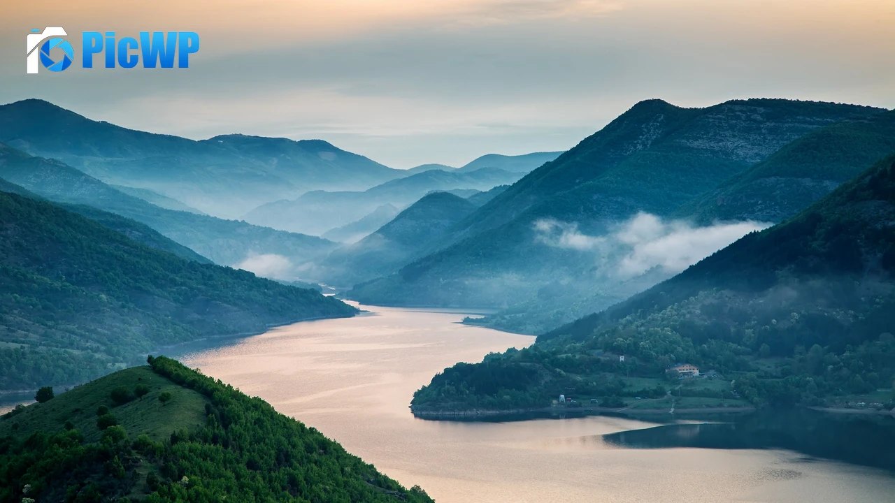 Kardzhali Reservoir Bulgaria 4K PC Wallpaper