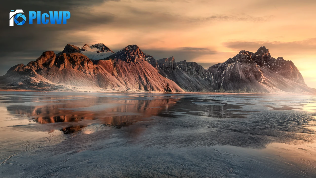 Vestrahorn Sunrise 4K PC Wallpaper