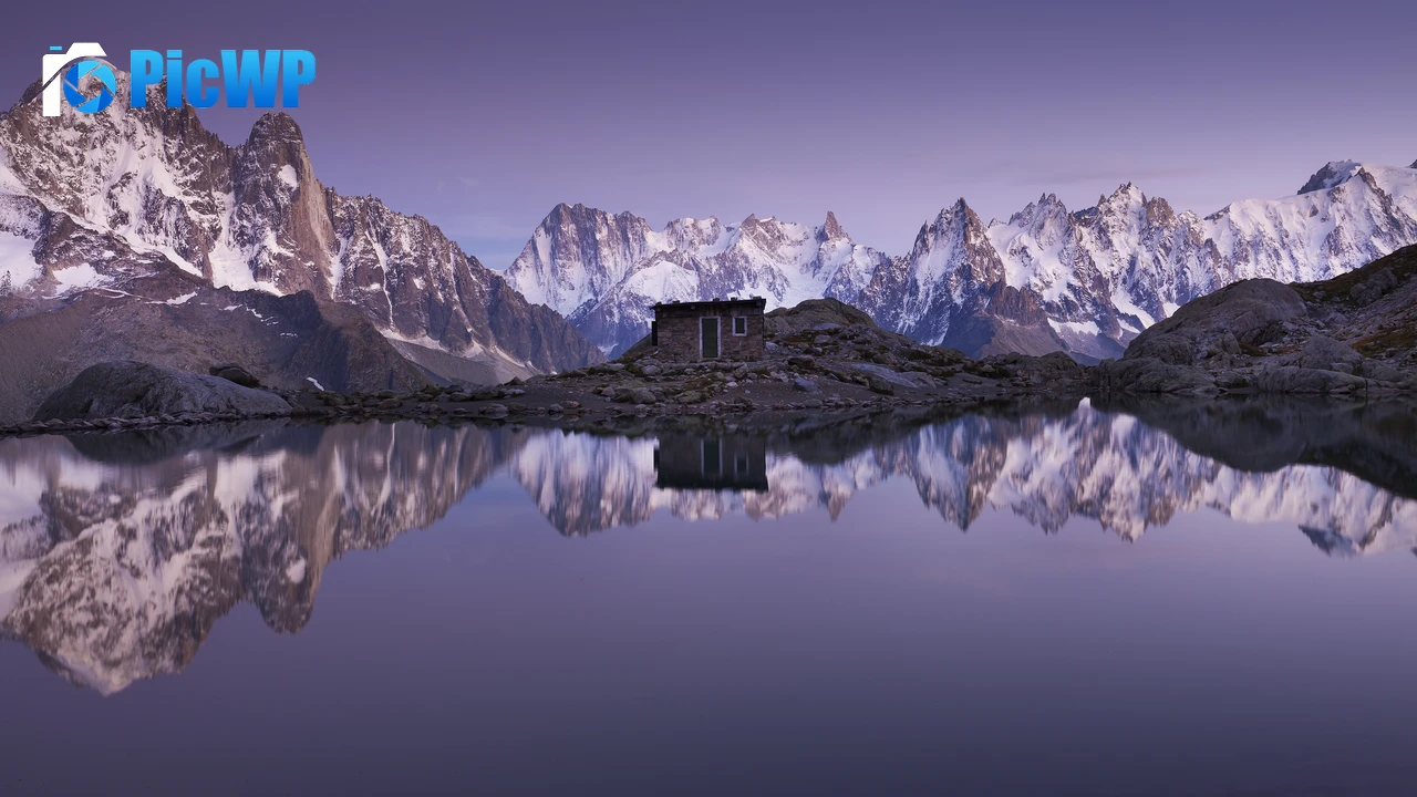 Mountain Hut Mirror Lake 4K PC Wallpaper