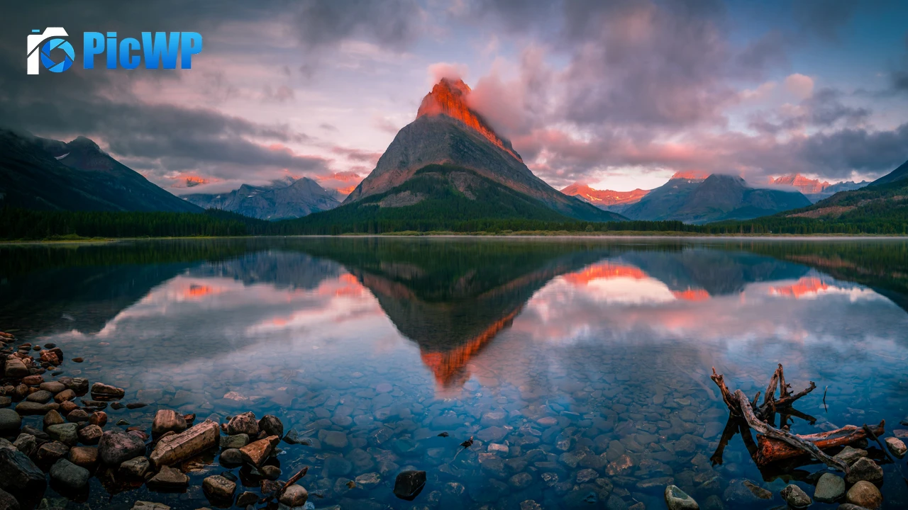 Swiftcurrent Lake Sunrise 4K PC Wallpaper