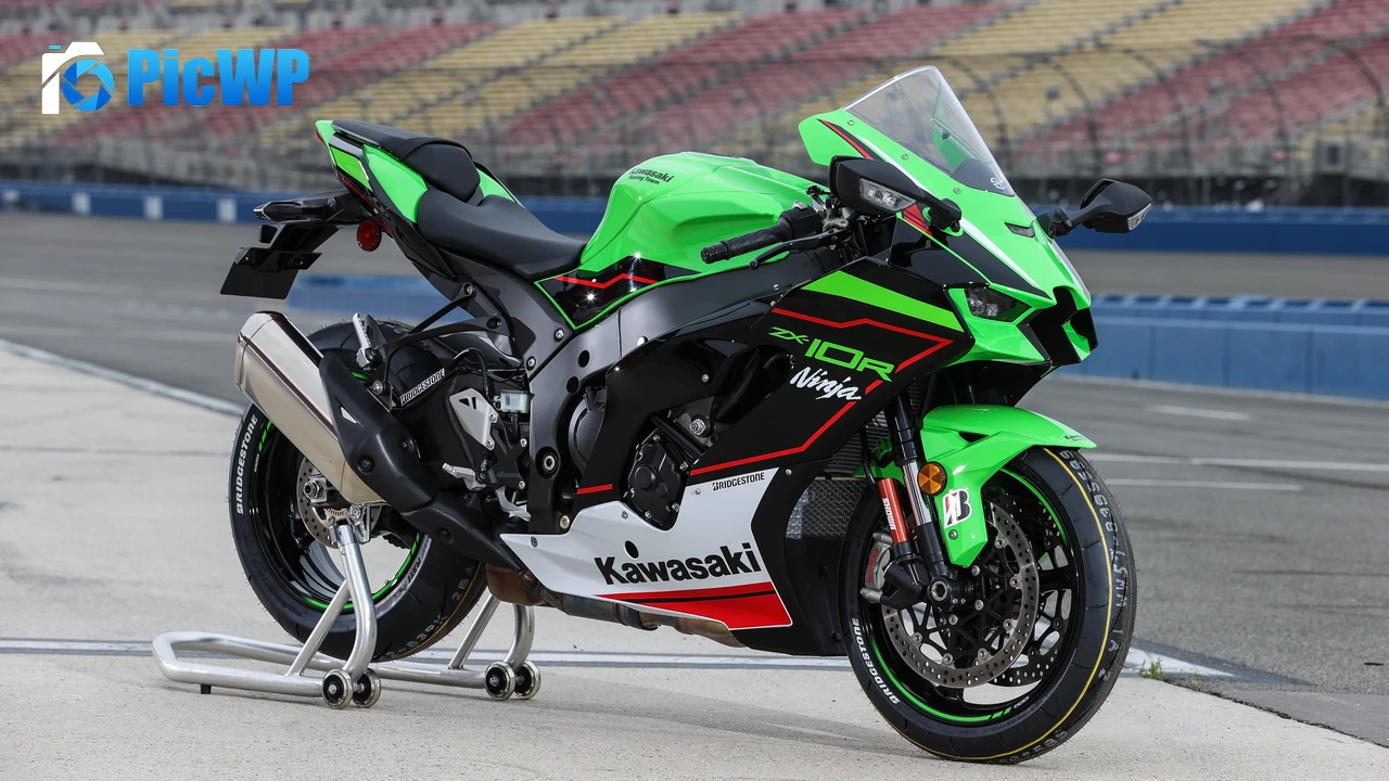 Kawasaki Ninja ZX-10R 2021 4K PC Wallpaper
