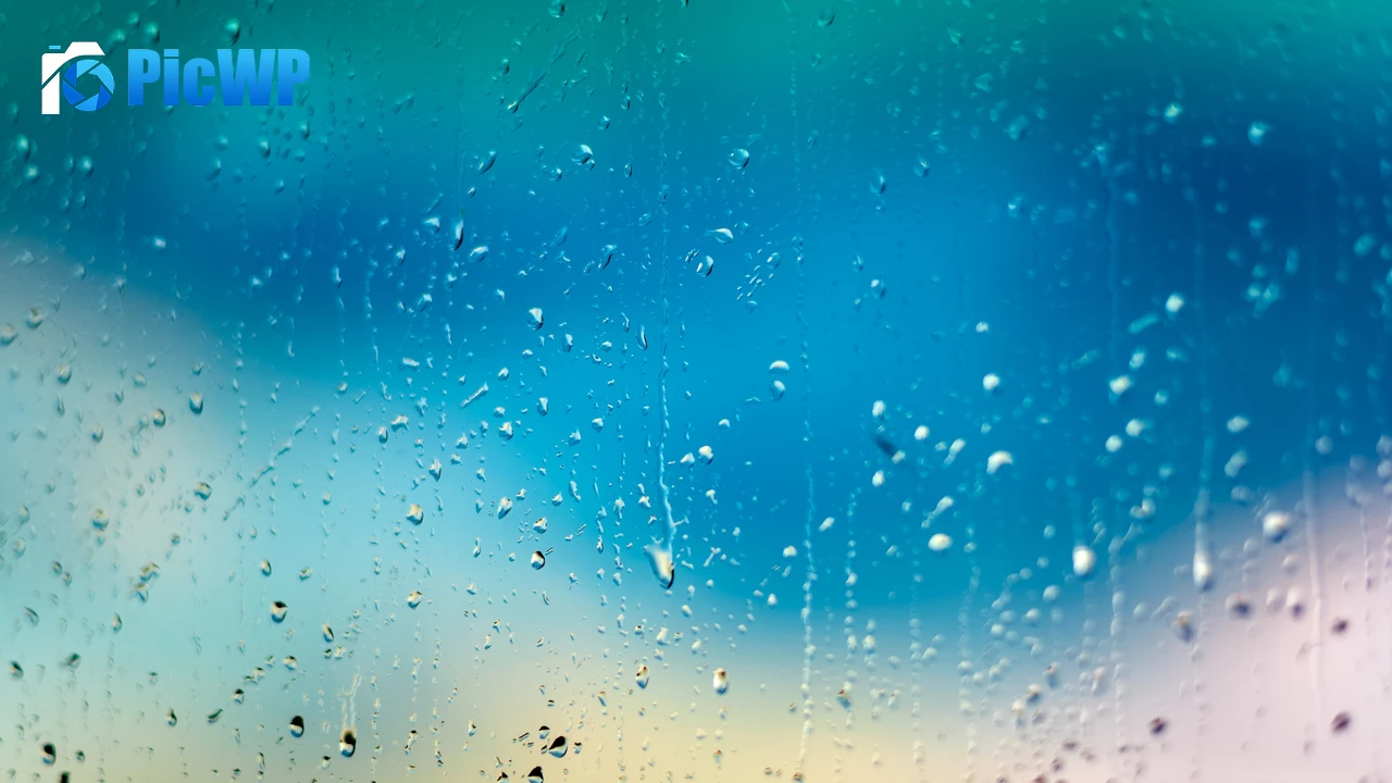 Water droplets Glassy 4K PC Wallpaper