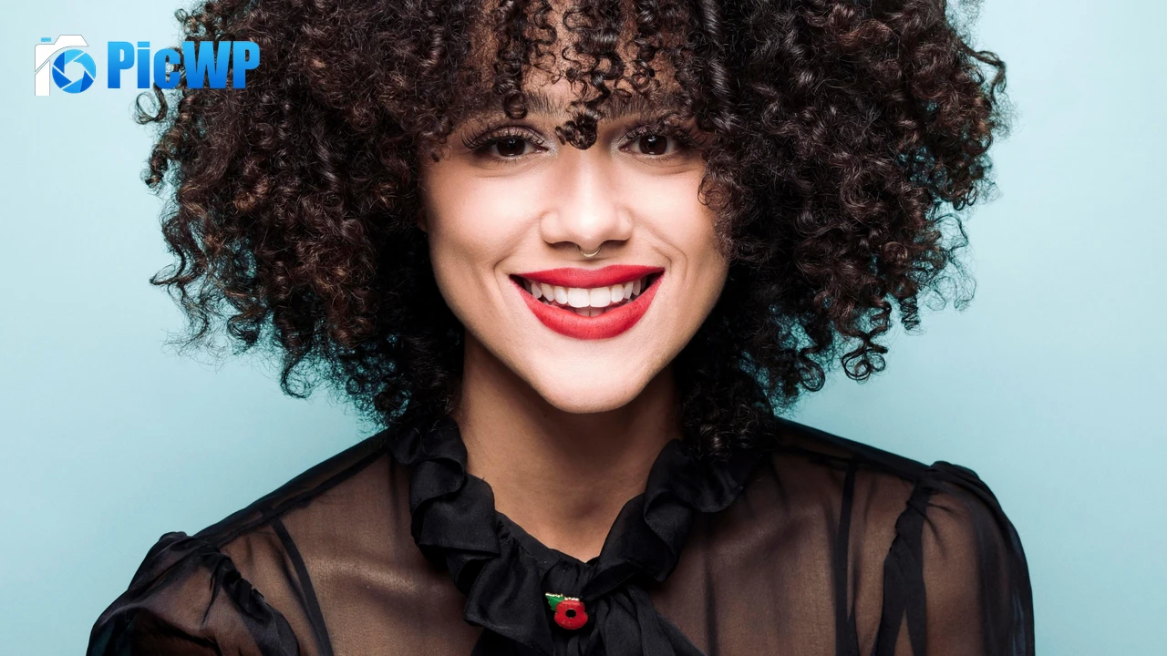 Actress Nathalie Emmanuel Portrait iPhone 4K PC Wallpaper