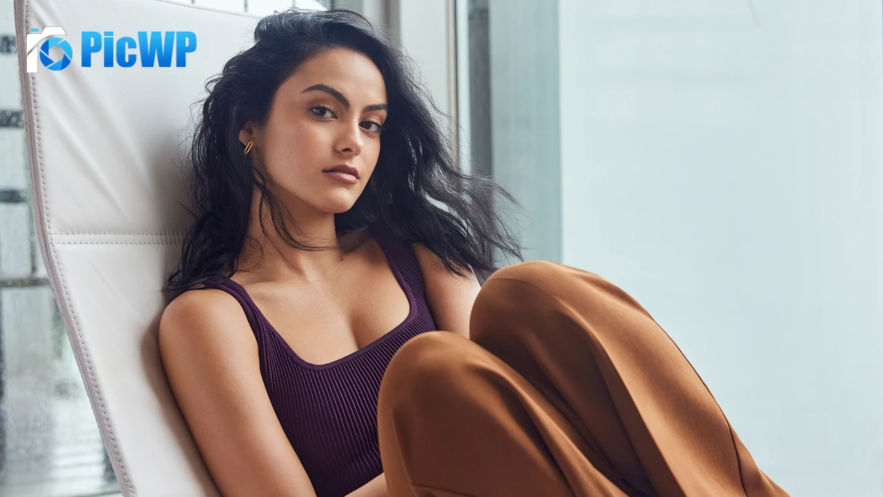 Camila Mendes Actress 4K PC Wallpaper
