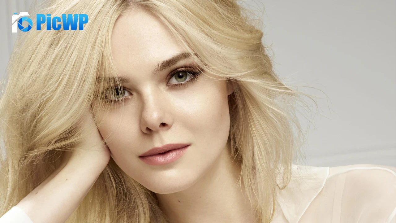 Elle Fanning American actress 4K PC Wallpaper