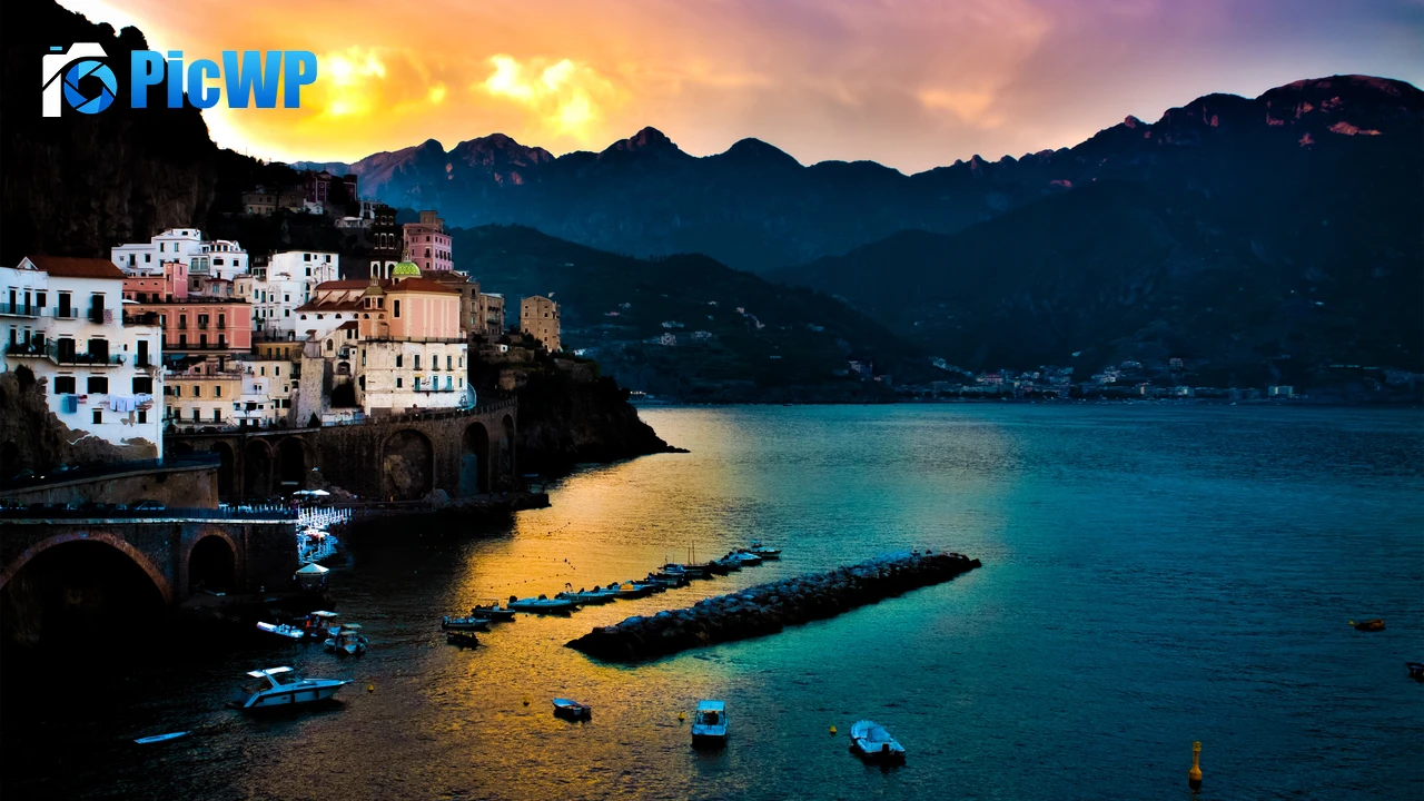Tyrrhenian Sea Amalfi 4K PC Wallpaper