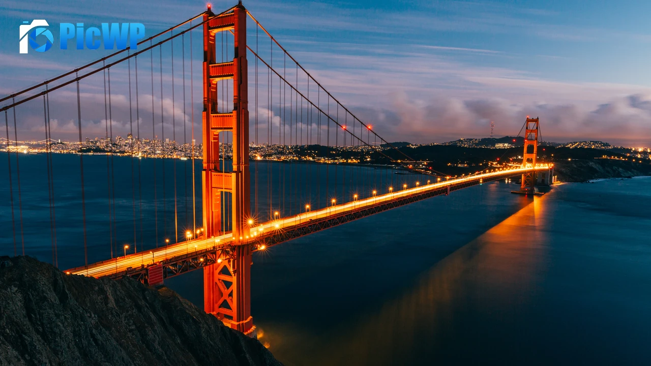 Golden Gate Bridge Lights 4K PC Wallpaper