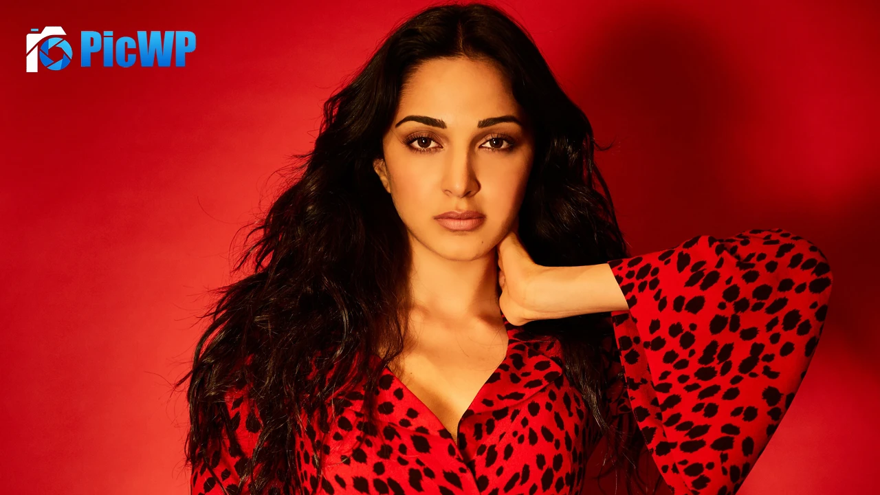 Kiara Advani Red 4K PC Wallpaper