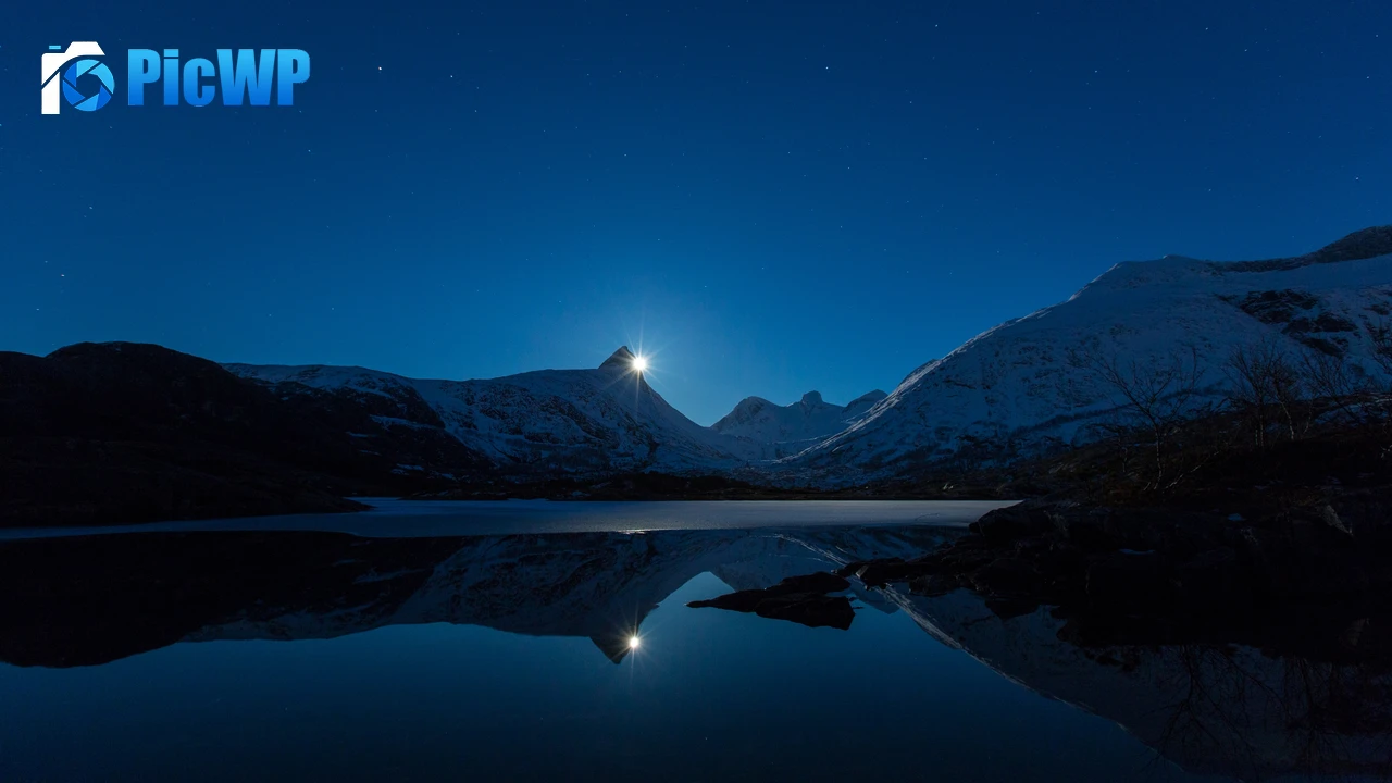 Moonrise Blue Sky 4K PC Wallpaper
