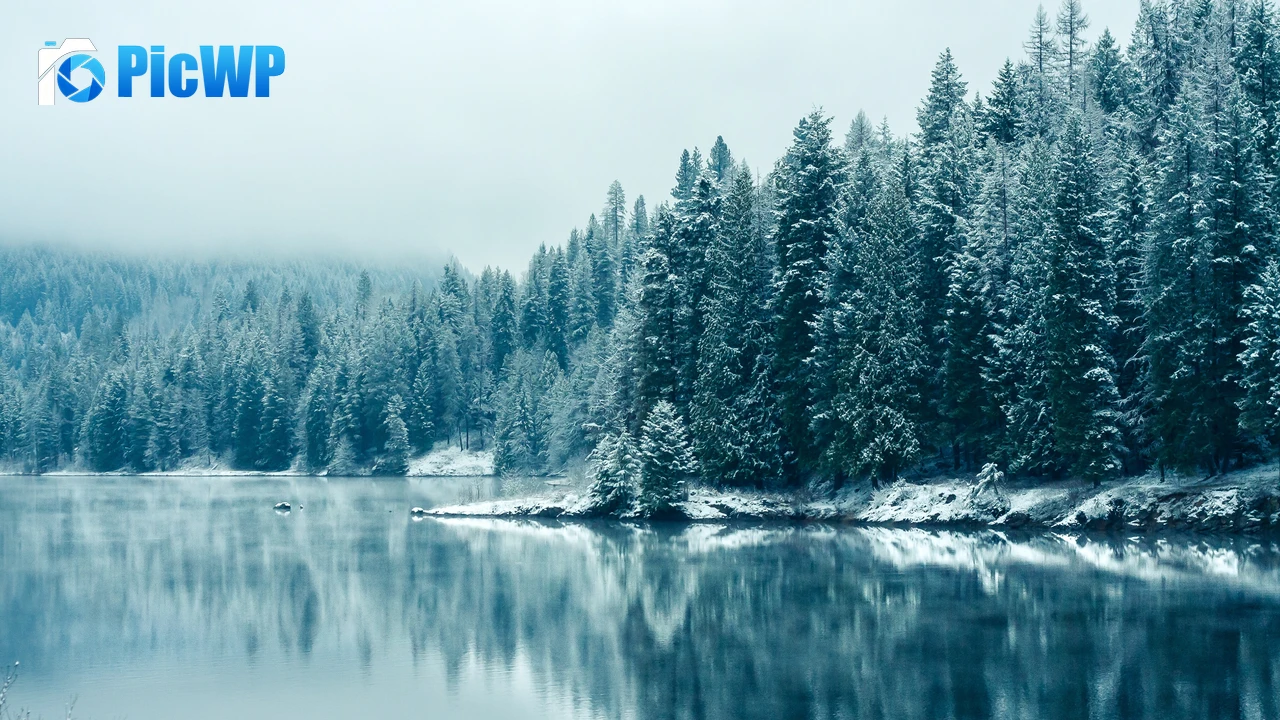 Kootenay River Snowfall 4K PC Wallpaper