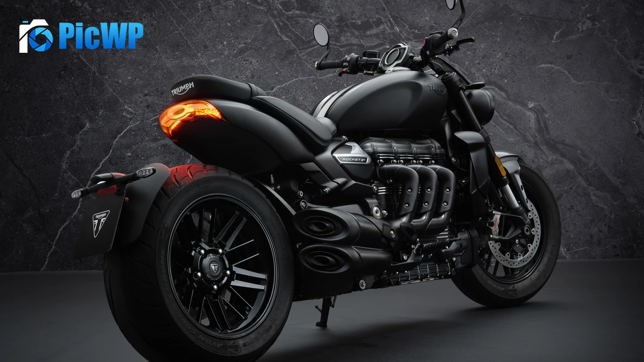 Triumph Rocket 3 R 2021 4K PC Wallpaper