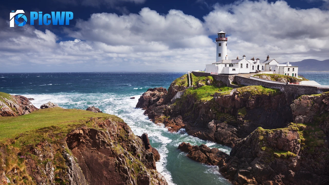 Fanad Lighthouse Ireland 4K PC Wallpaper