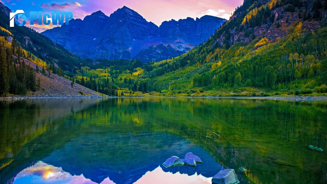 Rocky Mountains Lake 4K PC Wallpaper