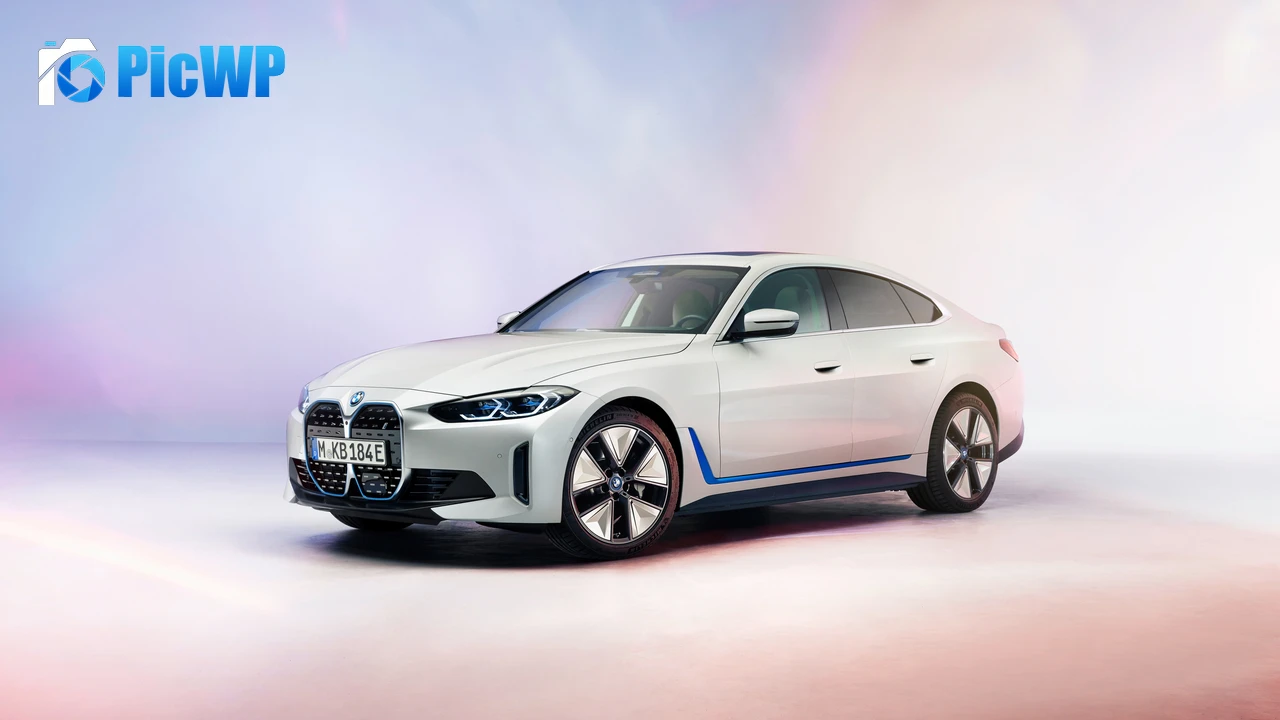 BMW i4 4K PC Wallpaper