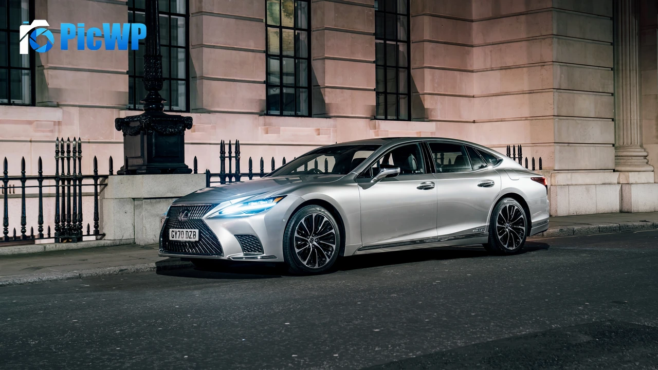 Lexus LS 500h 2021 4K PC Wallpaper