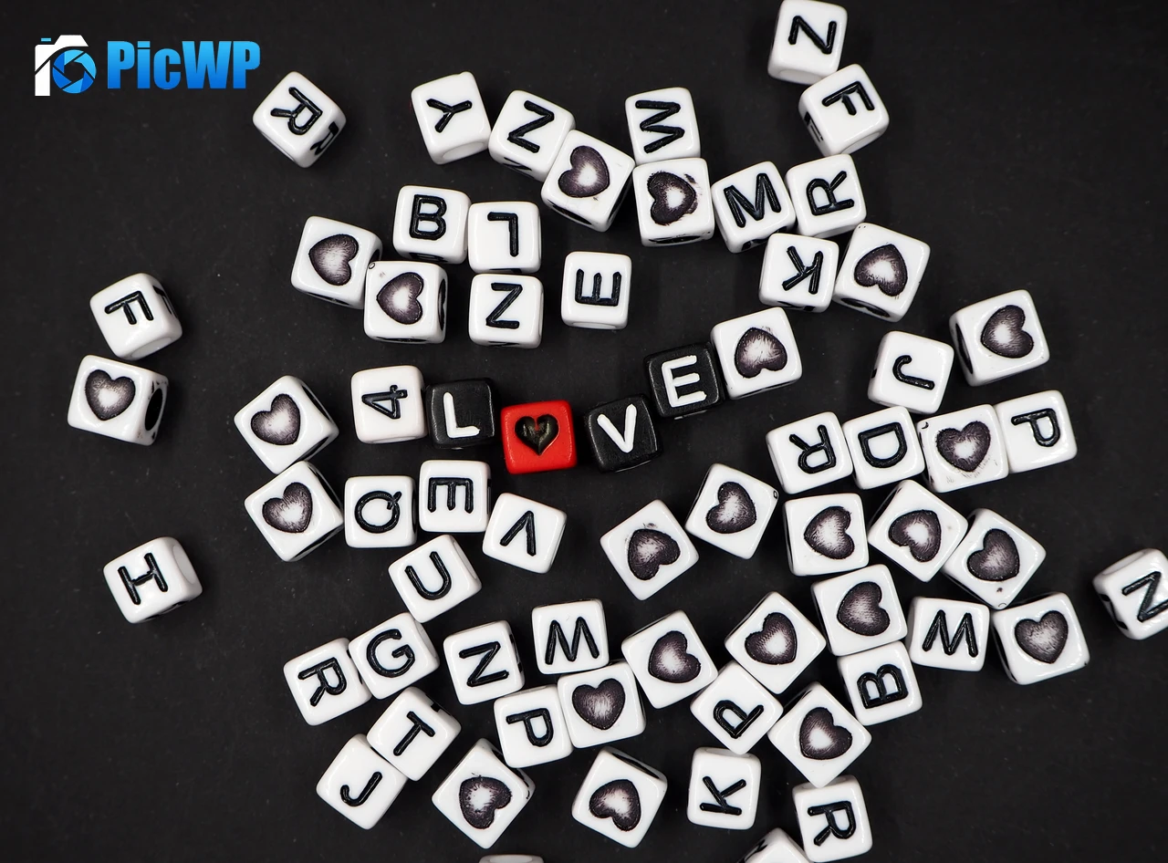 Letter Blocks Love Symbols 4K PC Wallpaper