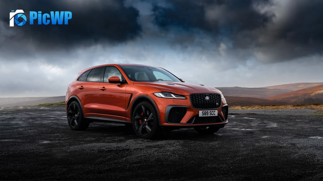 Jaguar F-Pace SVR 4K PC Wallpaper