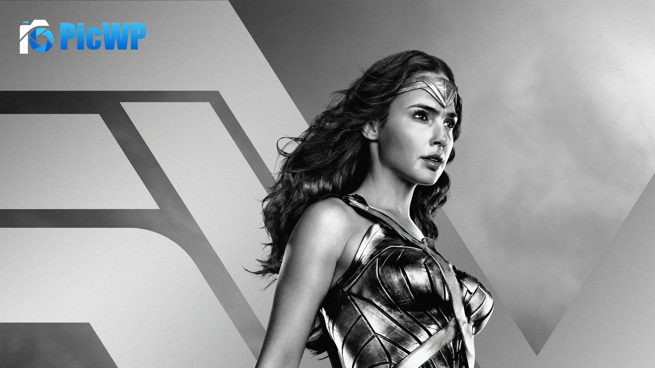 Wonder Woman Monochrome 4K PC Wallpaper