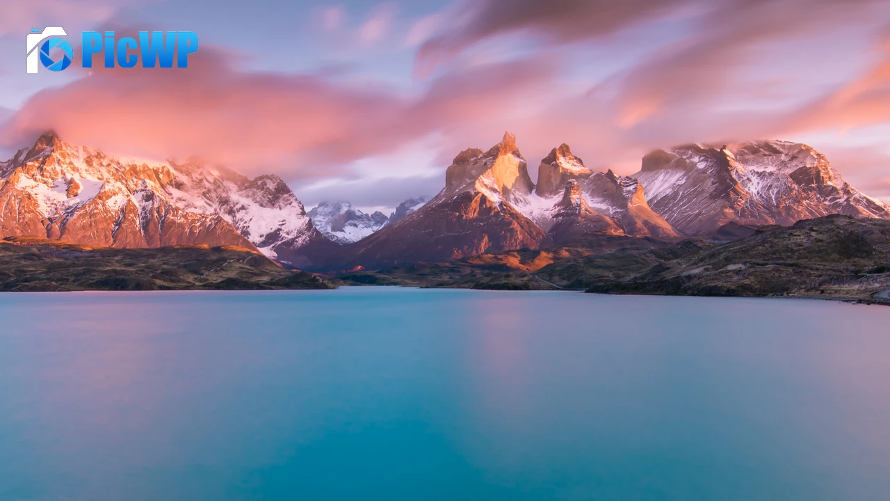 Lake Pehoe Torres del Paine National Park 4K PC Wallpaper