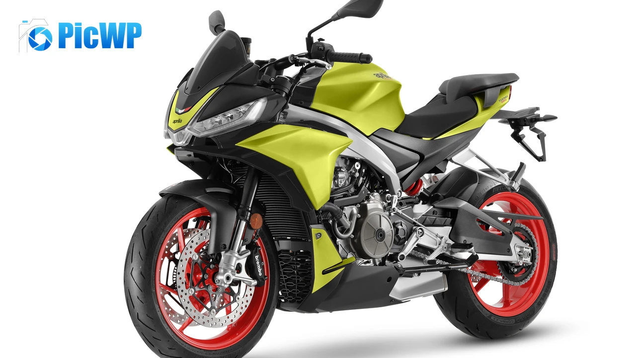 Aprilia Tuono 660 White background 4K PC Wallpaper