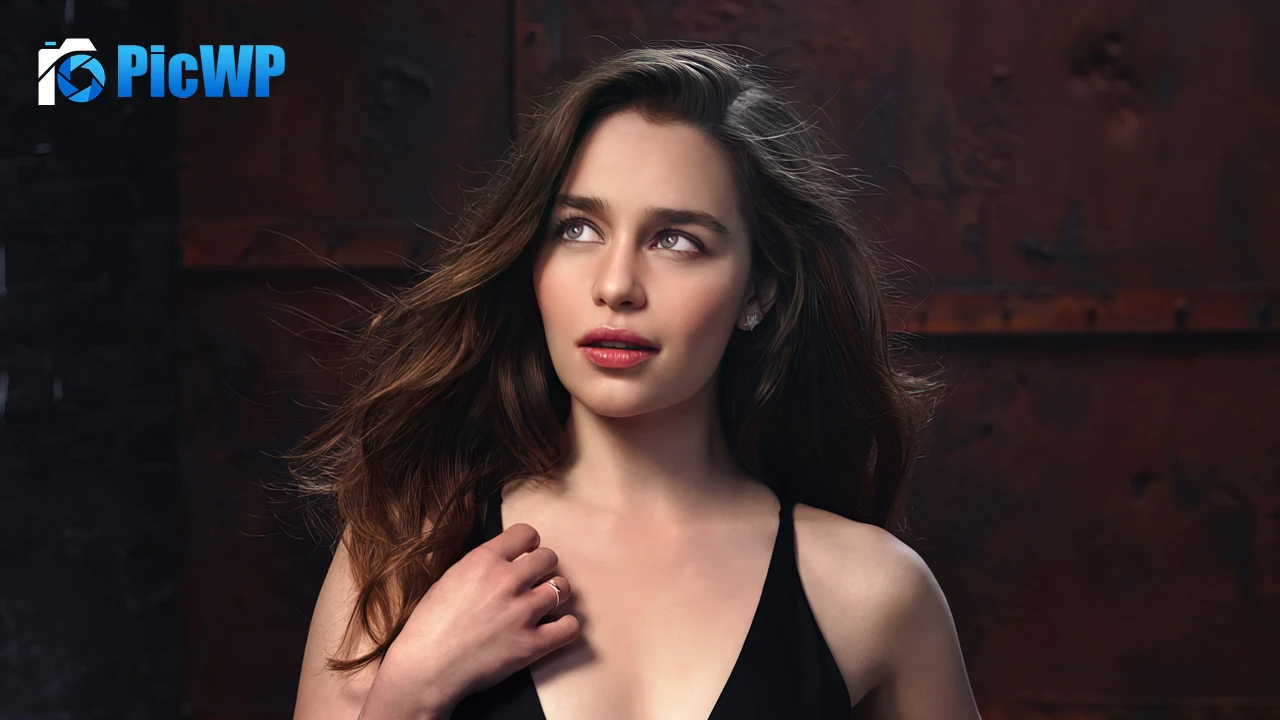 Emilia Clarke Actress 4K PC Wallpaper