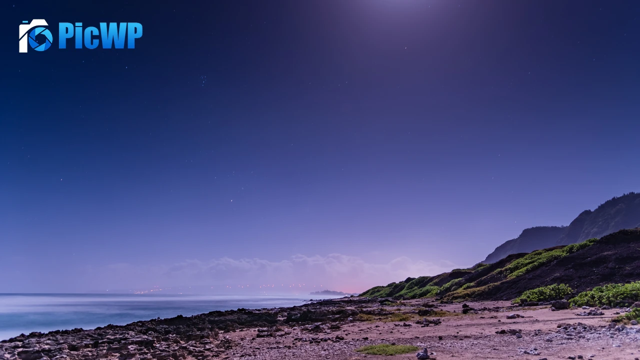 Moonlight Beach 4K PC Wallpaper