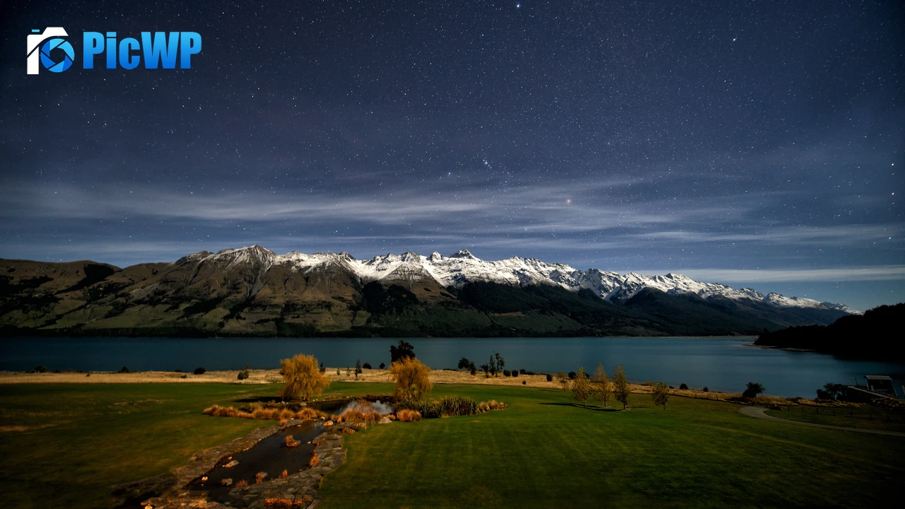Lake Wakatipu Night time 4K PC Wallpaper