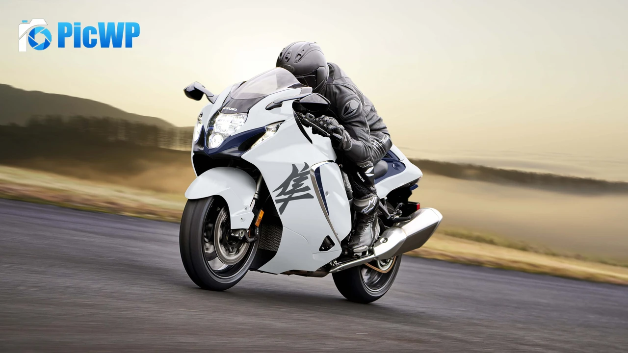 Suzuki Hayabusa Racing 4K PC Wallpaper