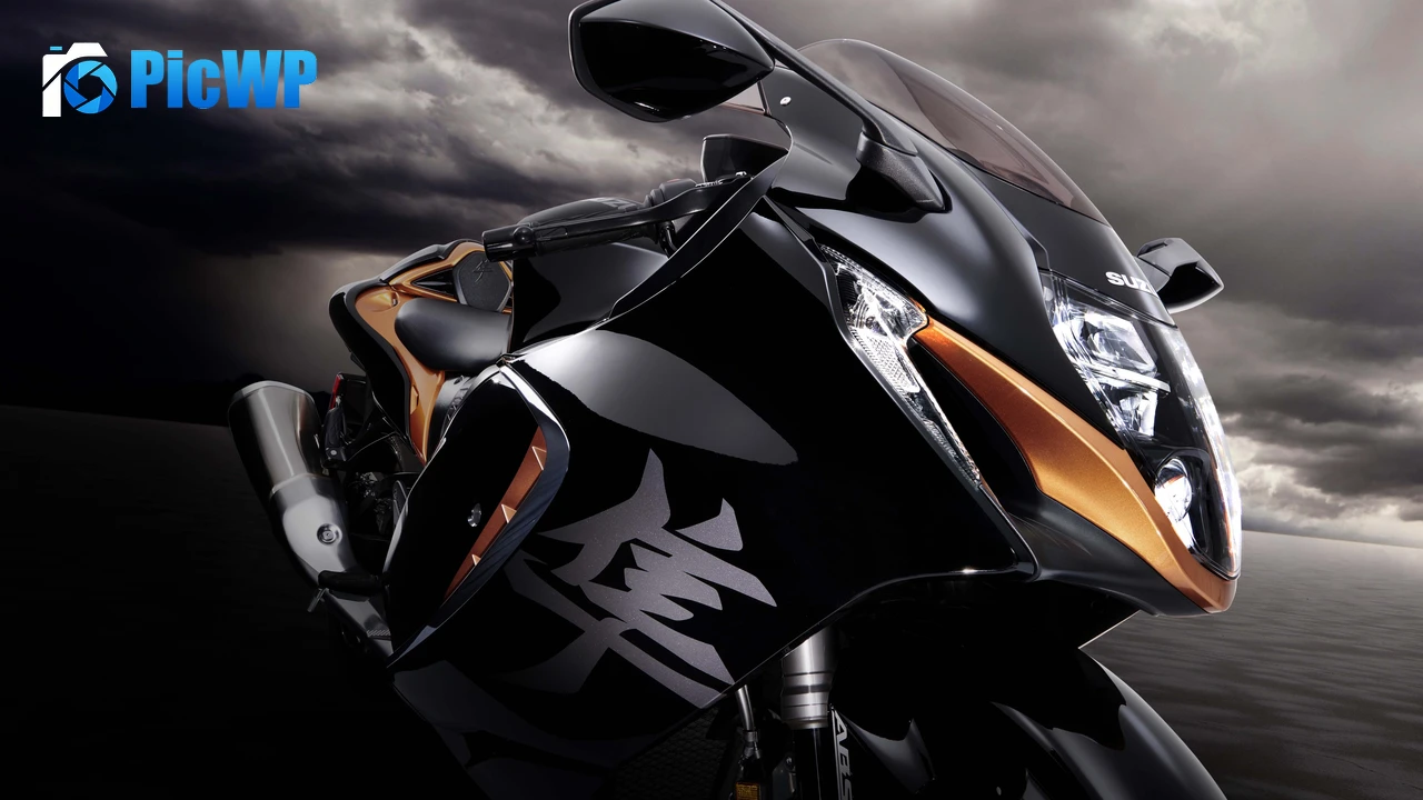 Suzuki Hayabusa 4K PC Wallpaper
