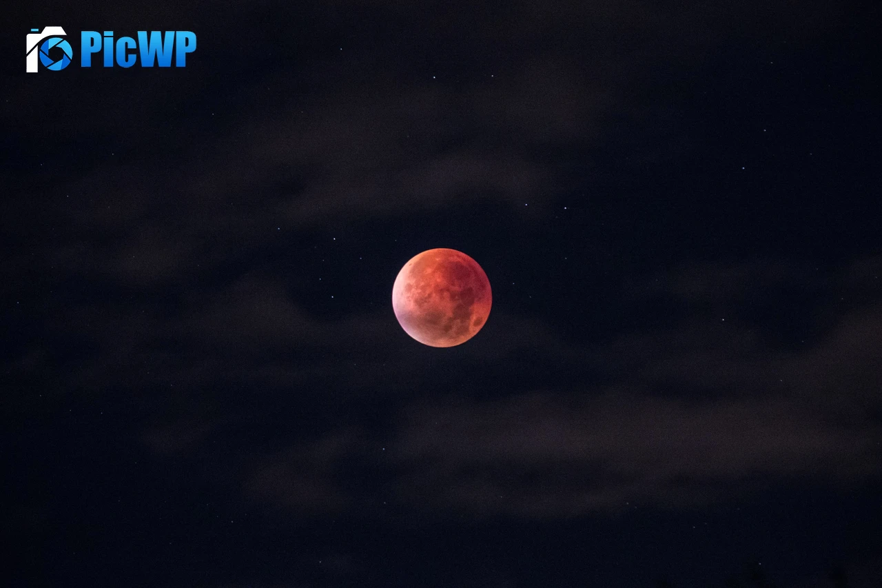 Blood Moon Total Lunar Eclipse 3K PC Wallpaper