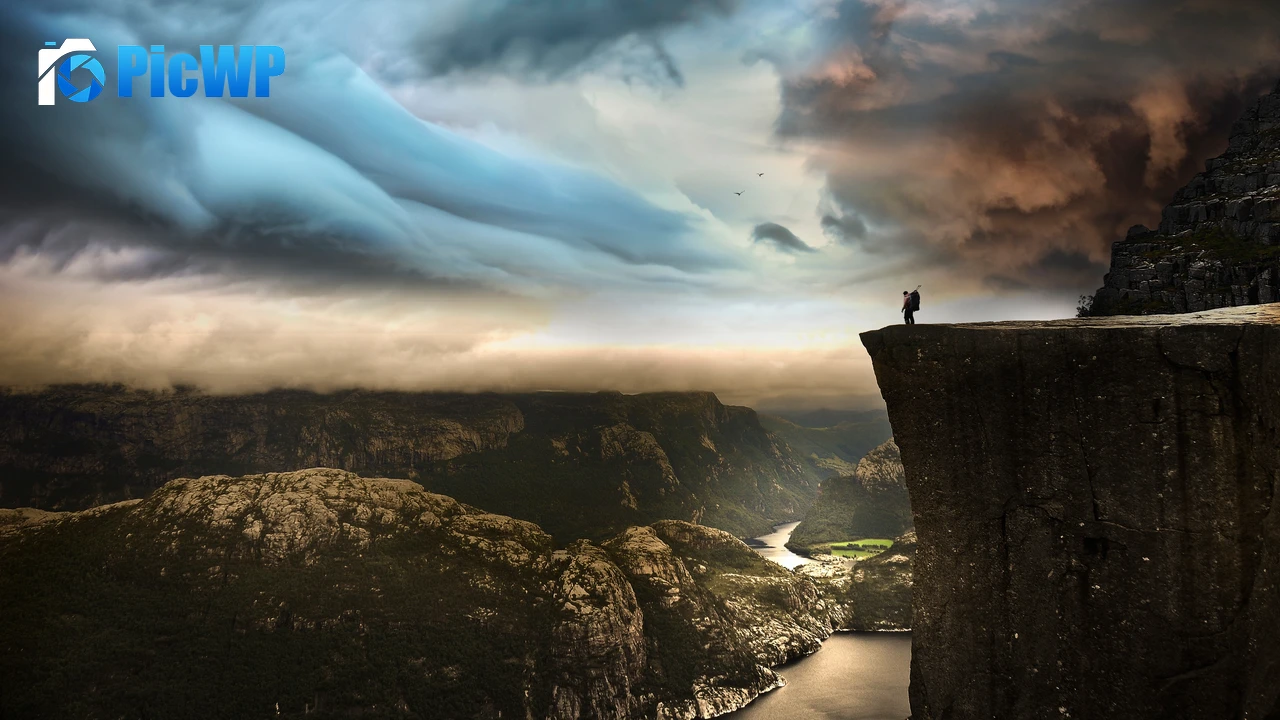 Pulpit Rock Preikestolen cliff 4K PC Wallpaper