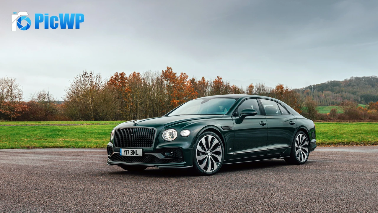 Bentley Flying Spur V8 4K PC Wallpaper