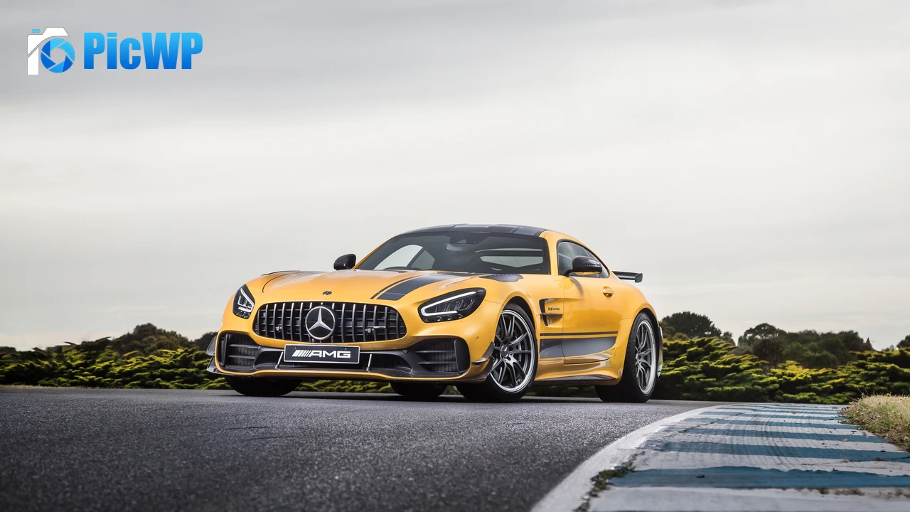 Mercedes-AMG GT R PRO 2021 4K PC Wallpaper