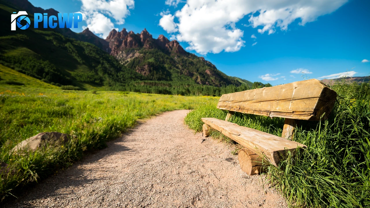 Park bench Maroon Bells 4K PC Wallpaper