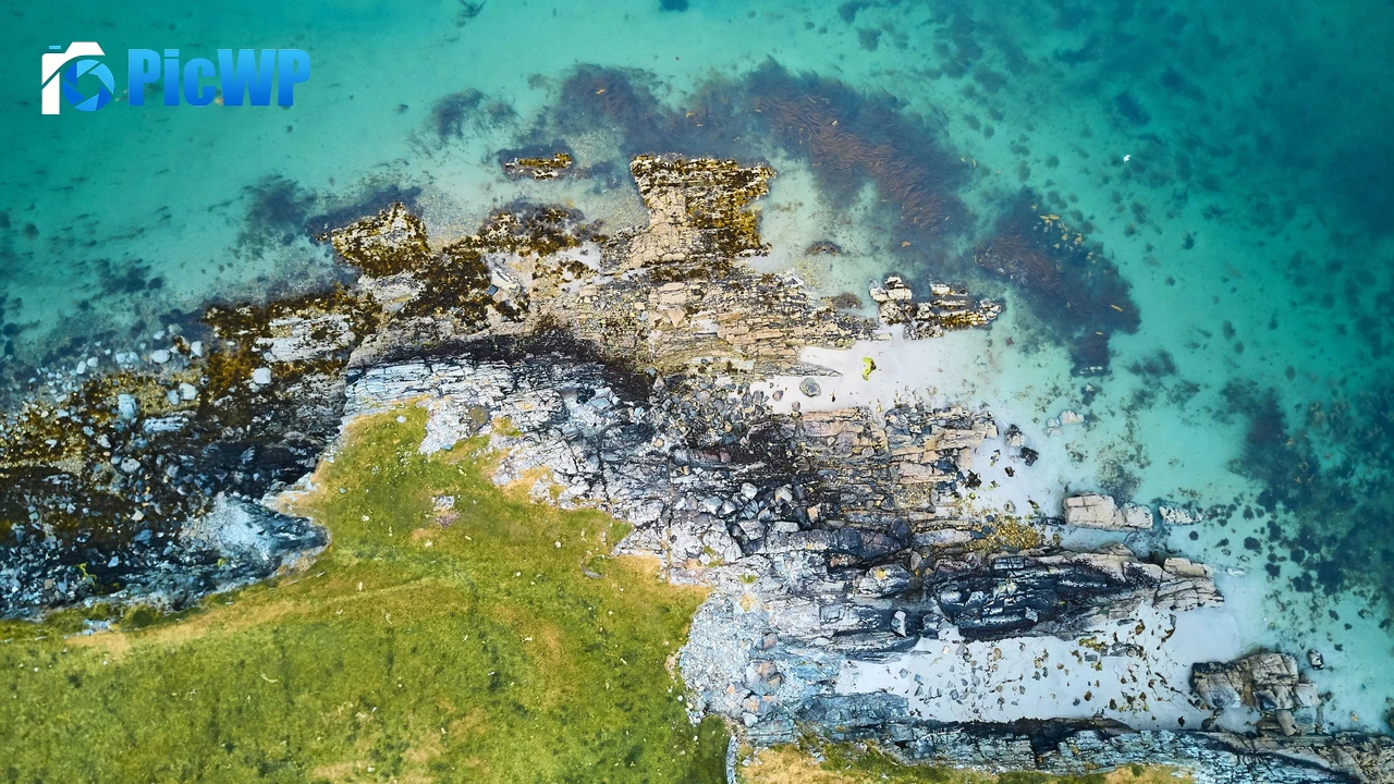 Green Island Aerial view 4K PC Wallpaper
