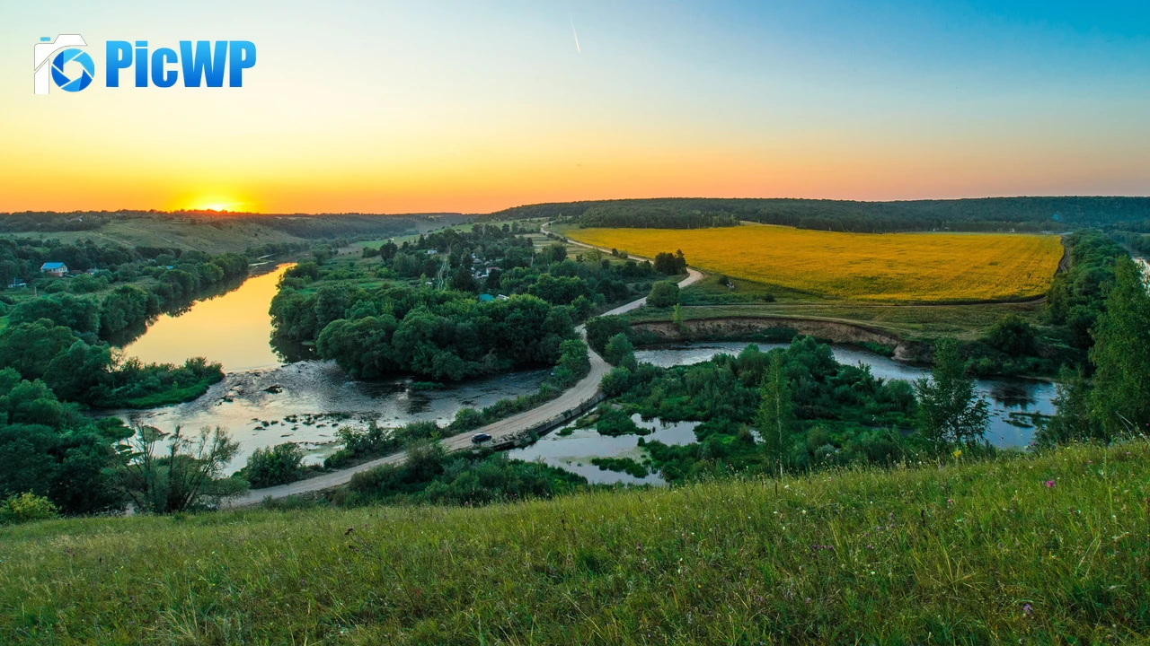 River Countryside 4K PC Wallpaper