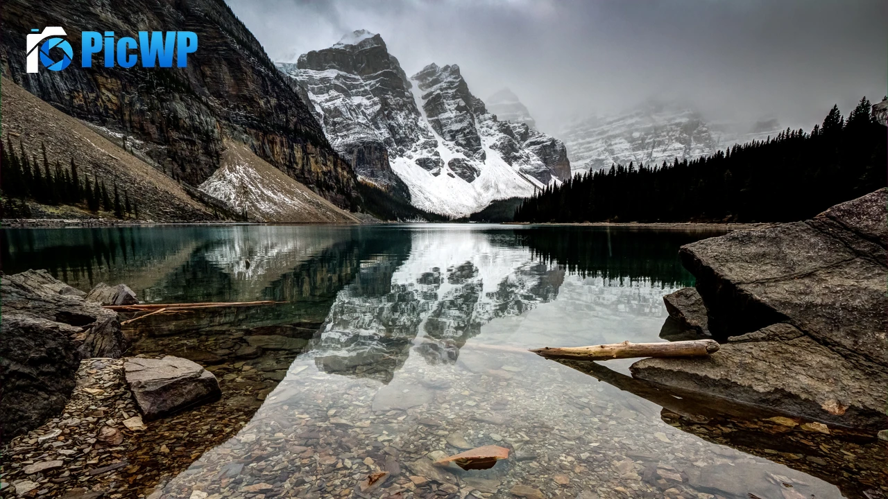 Moraine Lake Clear water 4K PC Wallpaper