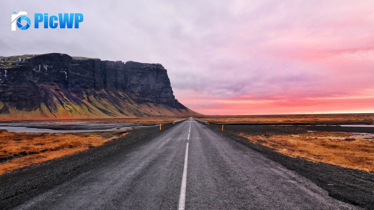 Open Road Cliff 4K PC Wallpaper