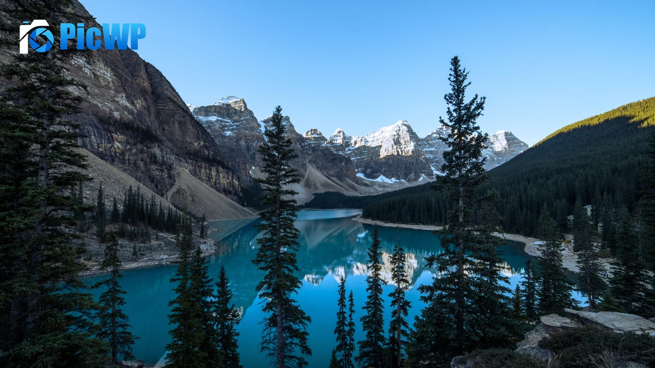 Moraine Lake Glacier mountains 4K PC Wallpaper