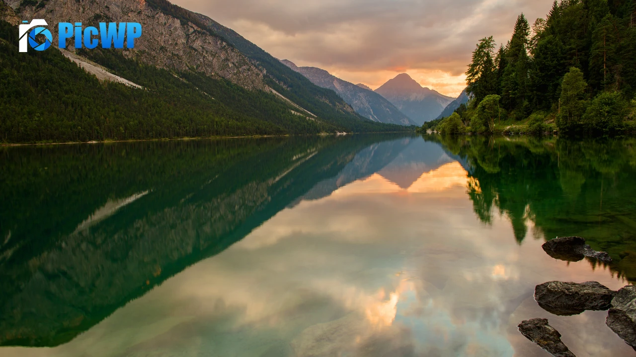 Lake Plansee Austria 4K PC Wallpaper