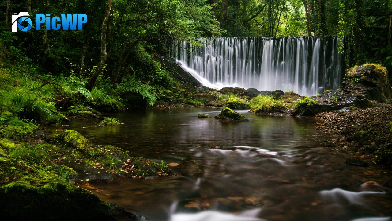 Mazo De Meredo Waterfalls 4K PC Wallpaper