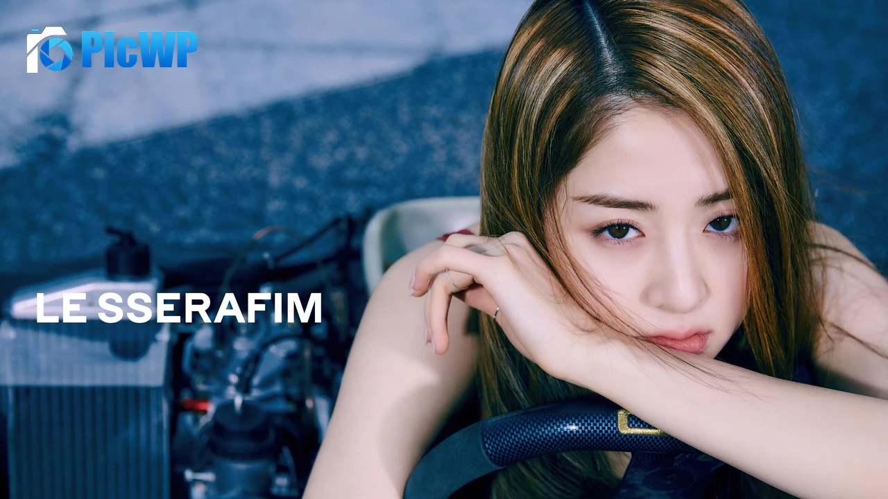 K-pop singer Huh Yunjin 4K PC Wallpaper